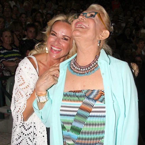 Μαρία Μπεκατώρου - Σάσα Σταμάτη- Μαρινέλλα: Στην πρεμιέρα της παράστασης του Τάκη Ζαχαράτου