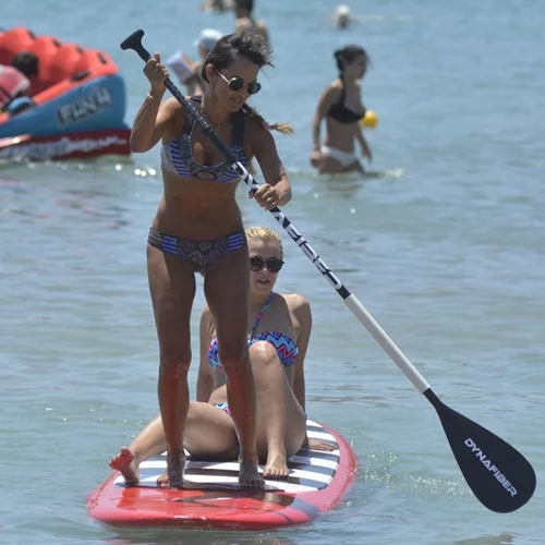 Λάουρα Νάργες - Σόφη Πασχάλη: Κάνουν SUP μαζί