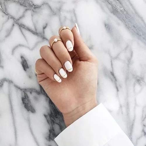 Κατεστραμμένα νύχια; 10 πανεύκολα μυστικά για να τα σώσεις