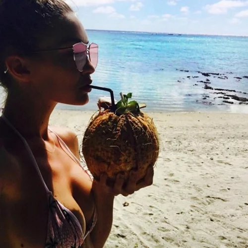 Αυτές είναι οι καλύτερες φωτογραφίες των celebrities από τις διακοπές τους!