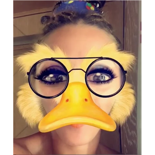 Quiz: Μπορείς να μαντέψεις ποιά είναι η celebrity της φωτογραφίας;