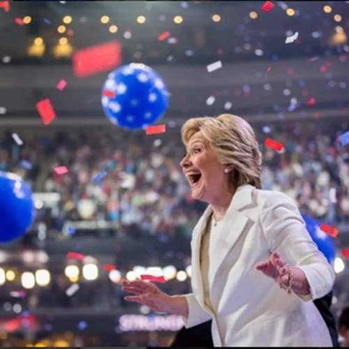 Hillary Clinton: Οι μεγαλύτεροι celebrities στο πλευρό της κατά την προεκλογική εκστρατεία