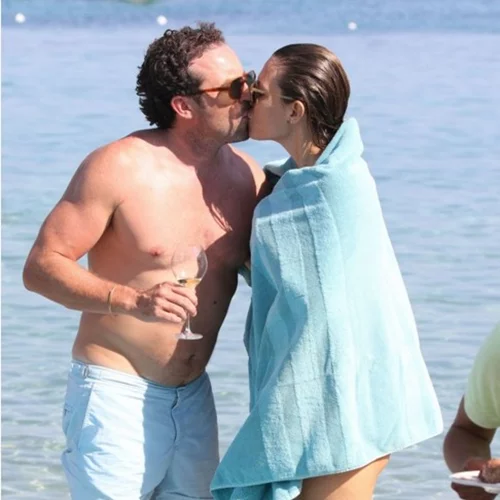 Βίκυ Καγιά - Ηλίας Κρασσάς: Πιο ερωτευμένοι από ποτέ στη Μύκονο