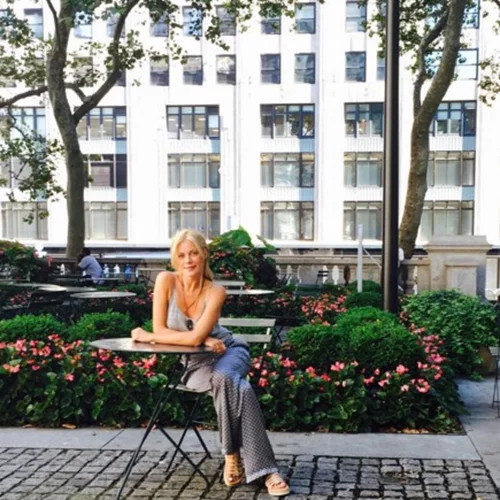 Ζέτα Μακρυπούλια: Πιο εκθαμβωτική από ποτέ σε γάμο στη Νέα Υόρκη