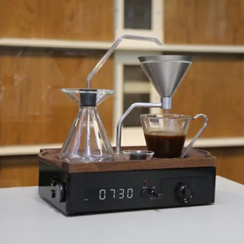 Αυτό το ξυπνητήρι φτιάχνει και καφέ