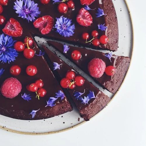 Σοκολατένιο κέικ για πρωινό; Ναι, με την άδεια της επιστήμης