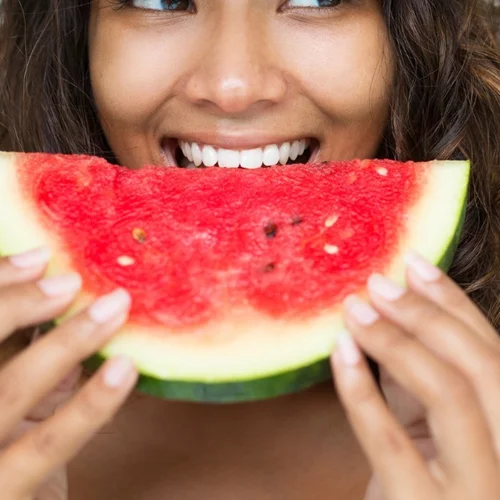 Διατροφή για τον καύσωνα | Οι τροφές που θα σε ενυδατώσουν τώρα