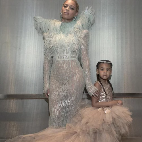 Beyonce και Blue Ivy έκλεψαν την παράσταση στα φετινά MTV Video Music Awards