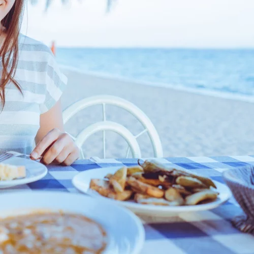 Πλάνο διατροφής ιδανικό για τις διακοπές από τη διατροφολόγο