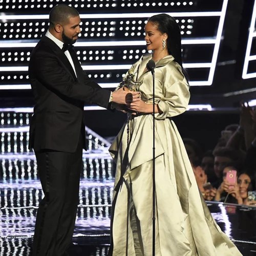 Rihanna - Drake: H συνάντηση μετά το χωρισμό τους δεν ήταν όπως την περιμέναμε!