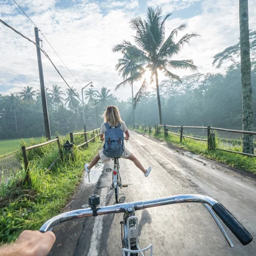Καλοκαιρινές διακοπές μαζί του; Έτσι θα κρατήσεις ζωντανή τη μαγεία στη σχέση σου