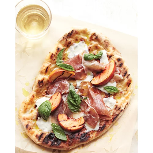 Η πίτσα με ροδάκινο και προσούτο θα είναι η νέα αγαπημένη σου