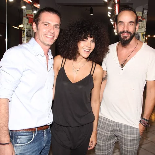 Ο Μάριος Αθανασίου άνοιξε κομμωτήριο