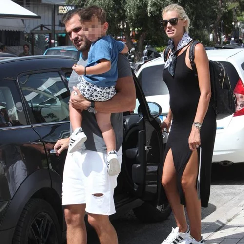 Βάσω Κολλιδά: Οικογενειακές βόλτες σε προχωρημένη εγκυμοσύνη