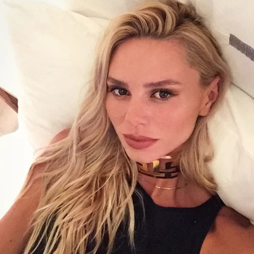 Έβελυν Καζαντζόγλου: Μόλις άλλαξε χρώμα μαλλιών - Δες την πρώτη φωτογραφία