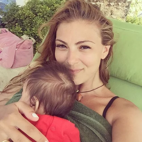 Δέσποινα Καμπούρη- Βαγγέλης Ταρασιάδης: Ερωτευμένοι στη Μύκονο