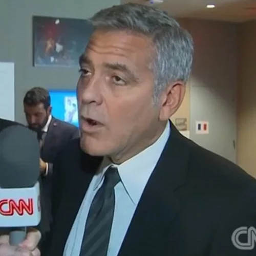 George Clooney: Η απίστευτη αντίδρασή του on camera για τον χωρισμό Pitt - Jolie (video)