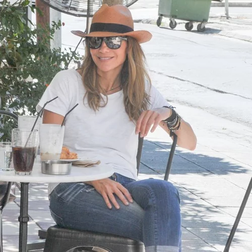 Δέσποινα Βανδή: Χαλαρές στιγμές με το πιο cool casual outfit