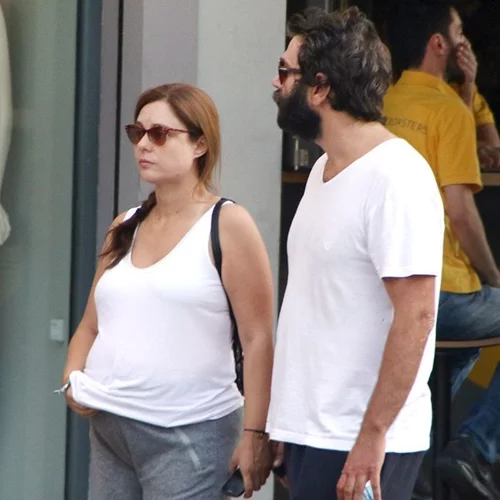 Θάλεια Ματίκα: Κάνει βόλτες με φουσκωμένη κοιλίτσα!