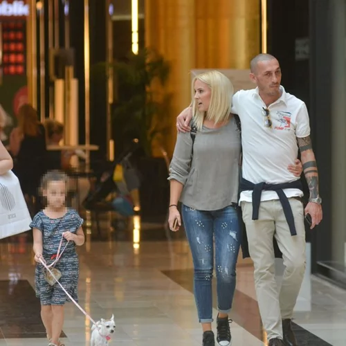 Έλενα Ασημακοπούλου- Μπρούνο Τσιρίλο: Βόλτα με την κόρη τους