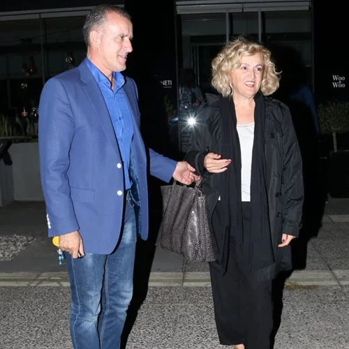 Υρώ Μανέ: Σπάνια δημόσια εμφάνιση με το σύζυγό της (φωτογραφίες)