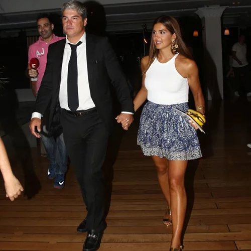 Σταματίνα Τσιμτσιλή: Οι φωτογραφίες από τη νυχτερινή έξοδο με τον σύζυγό της