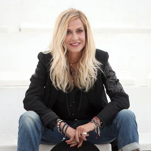 Άννα Βίσση: Η φωτογράφιση λίγο πριν τη συναυλία της στο Βεάκειο