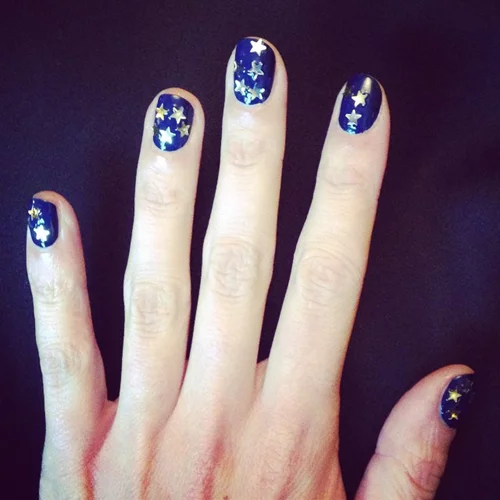 #maniMonday: 14 ιδέες για super φθινοπωρινό manicure από τις celebs