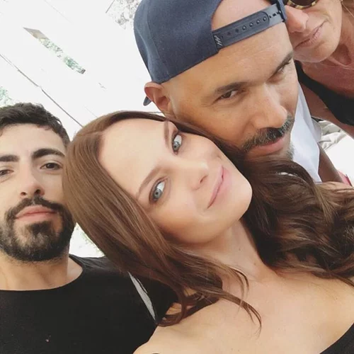 "Yvonne Bosnjak": Η Υβόννη Μπόσνιακ φωτογραφίζεται φορώντας τη νέα της συλλογή (Αποκλειστικό!)