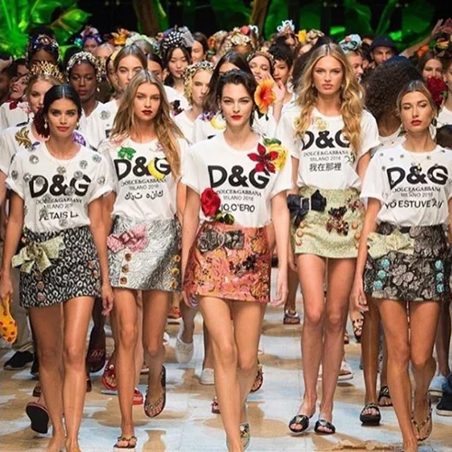 Dolce & Gabbana: 30 φωτογραφίες από το πληθωρικό fashion show του ιταλικού οίκου