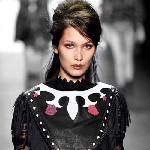 Μετά από αυτό το show θα αλλάξεις γνώμη για την κόκκινη σκιά στα μάτια