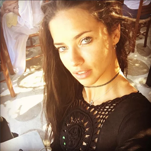 Adriana Lima: Δε θα πιστεύεις ποιος είναι ο νέος της σύντροφος!