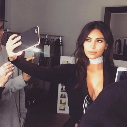 Kim Kardashian: Εσύ την έχεις δει ντυμένη Anna Wintour;