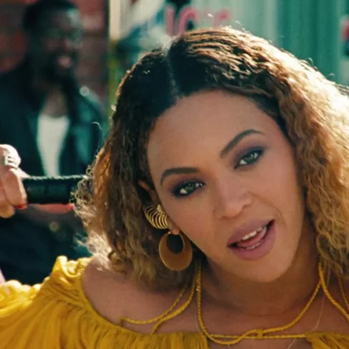 Beyonce | Υπογράφει το επόμενο hot λεύκωμα με αφορμή το Lemonade