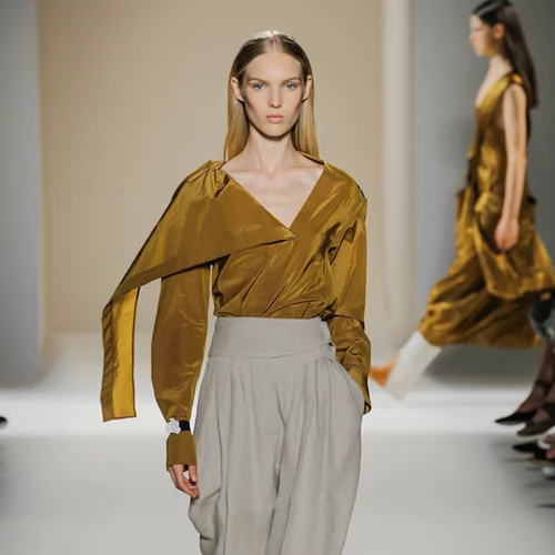 Victoria Beckham: 10+1 looks από τη συλλογή Άνοιξη/Καλοκαίρι 2017