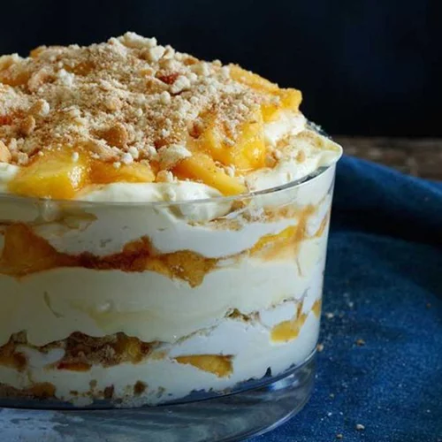 Αυτή είναι η πιο εύκολη συνταγή για trifle ροδάκινο!