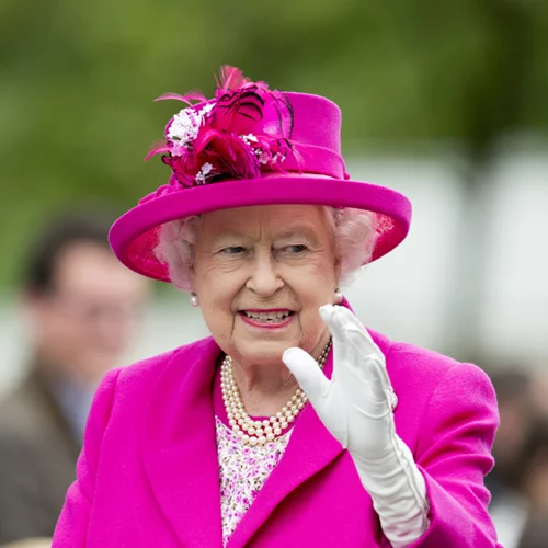 Βασίλισσα Ελισάβετ: Αυτή είναι σίγουρα η πιο διασκεδαστική της εμφάνιση