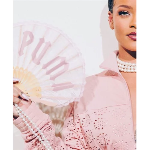 Rihanna Fenty x Puma: 25 φωτογραφίες από το ντεμπούτο της στην Εβδομάδα Μόδας Παρισιού