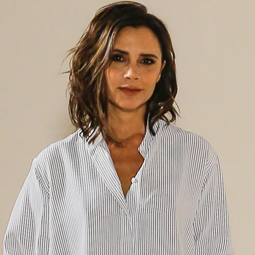 Το πιο εύκολο outfit της Victoria Beckham που θα κάνεις σήμερα!