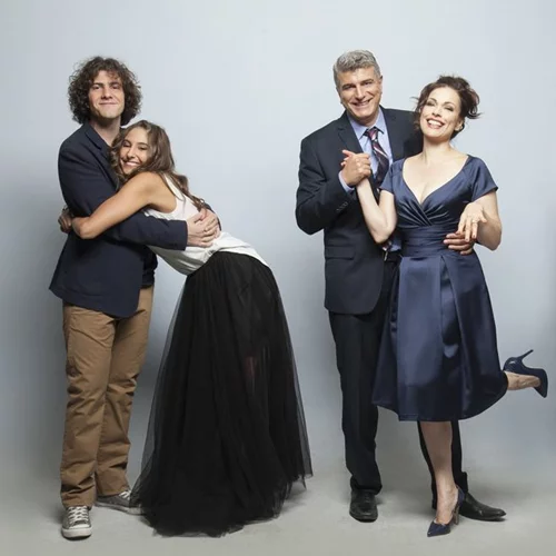 «Μην αρχίζεις τη μουρμούρα»: Η Μαρίνα αναγκάζεται από το αφεντικό της να ψευδομαρτυρήσει