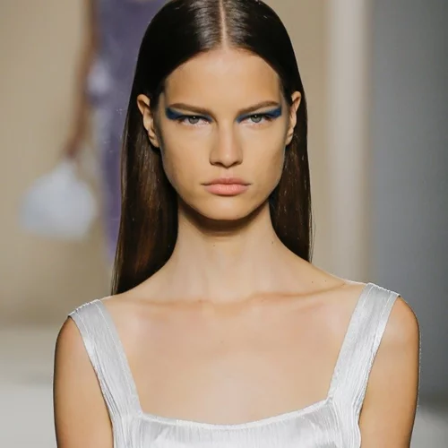 Victoria Beckham SS17 Beauty Look: Όλες οι λεπτομέρειες, οι τάσεις και τα προϊόντα!