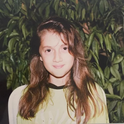 Μπορείς να μαντέψεις ποιο είναι το κοριτσάκι της φωτογραφίας;