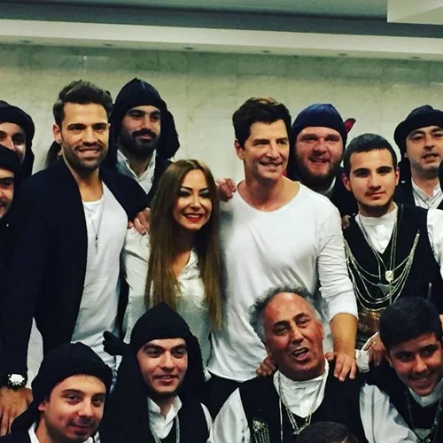 Σάκης Ρουβάς: Χορεύει συρτάκι στο Κρεμλίνο!