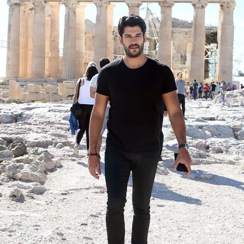 Burak Ozcivit: Όλες οι φωτογραφίες από την επίσκεψή του στην Αθήνα