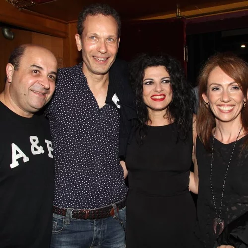 Ποιοι διάσημοι βρέθηκαν στην πρεμιέρα του έργου «Ας ερχόσουν για λίγο»