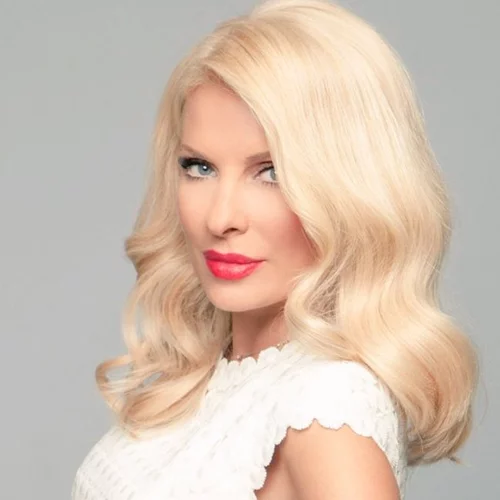 Ελένη Μενεγάκη: Η χριστουγεννιάτικη selfie που «έριξε» το Instagram