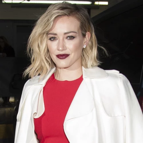 Hilary Duff: H απάντηση της σε όσους κρίνουν αρνητικά το σώμα της
