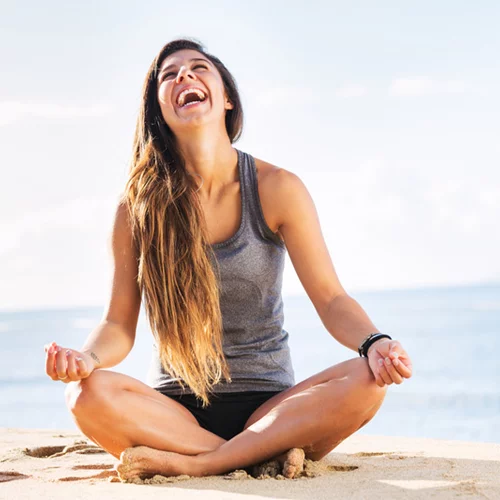 Χαμογέλα! 8 απλές συνήθειες που σε κάνουν αυτόματα χαρούμενη