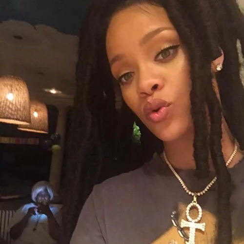 Rihanna: Έκανε το καλύτερο instagram post για τους πρώην της