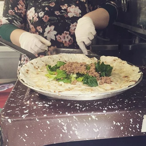 Ο δεκάλογος του street food: Το φαγητό στο χέρι στην κανονική του διάσταση